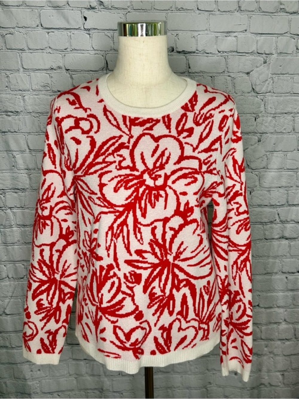 Tahari Floral Knit Sweater Red White Crewneck Pullover - Large